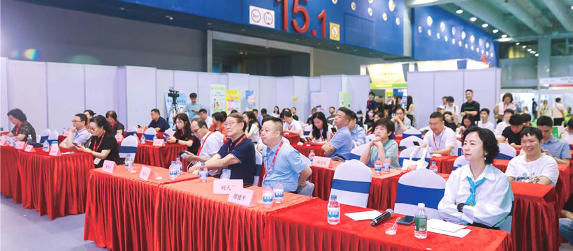 第五屆中醫(yī)外治法大會暨省民間中醫(yī)藥學(xué)研究會會員換屆大會
